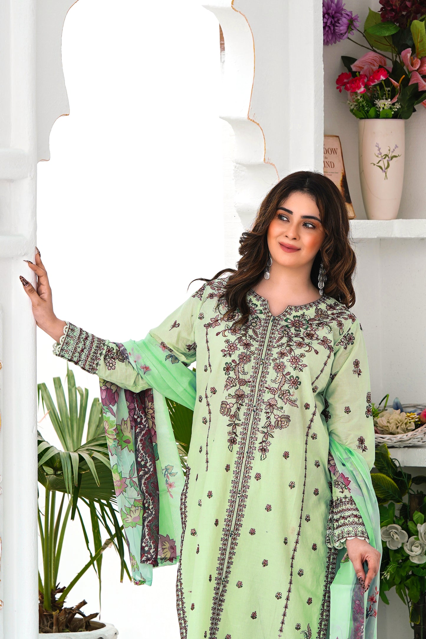 3 piece embroidered lawn outfit with dupatta and matching style tips