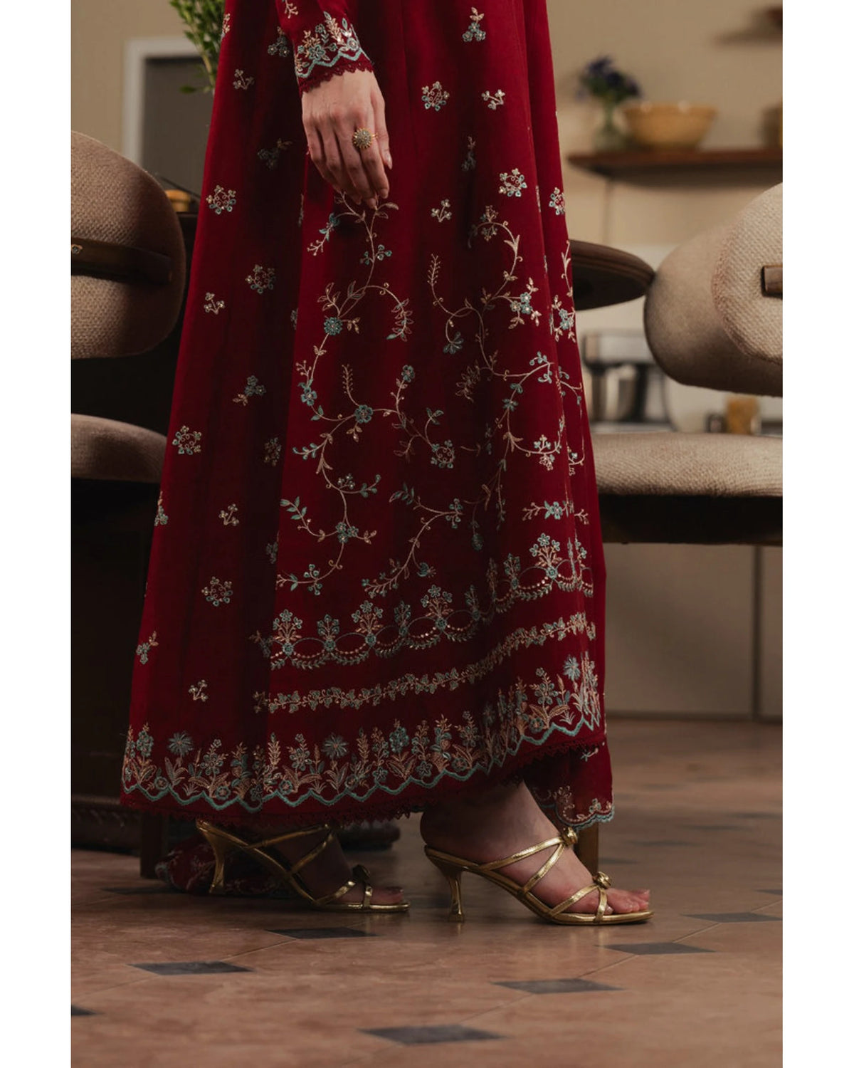 Maroon Dhanak suit – embroidery detail