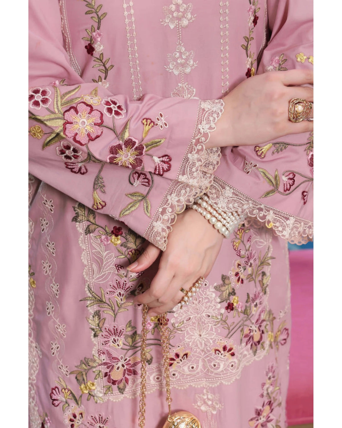 Dusty pink Dhanak suit – embroidery detail