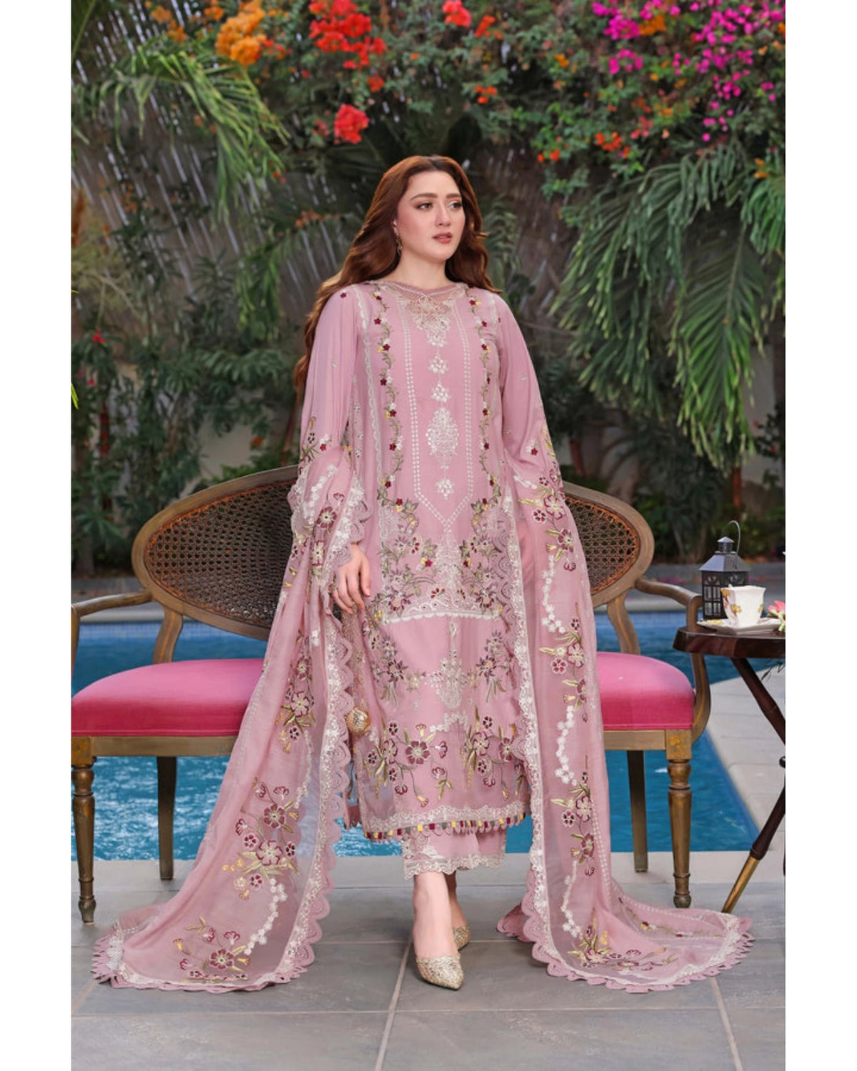 Dusty pink Dhanak suit – upper embroidery detail